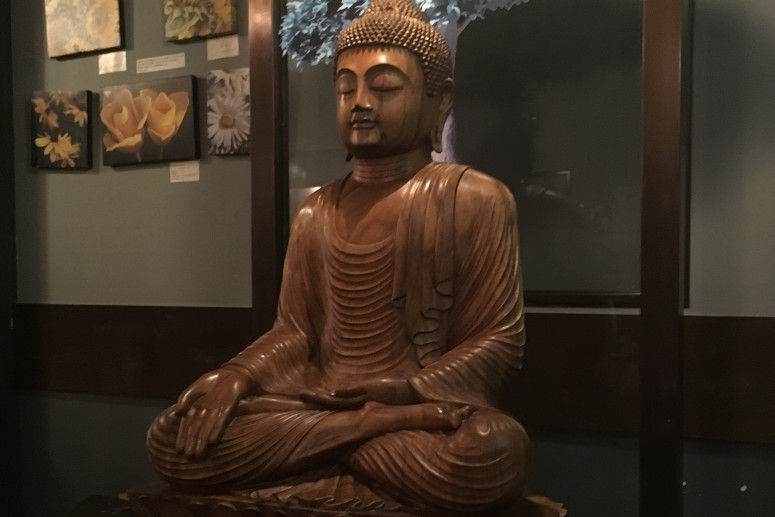 Buddha sitting
